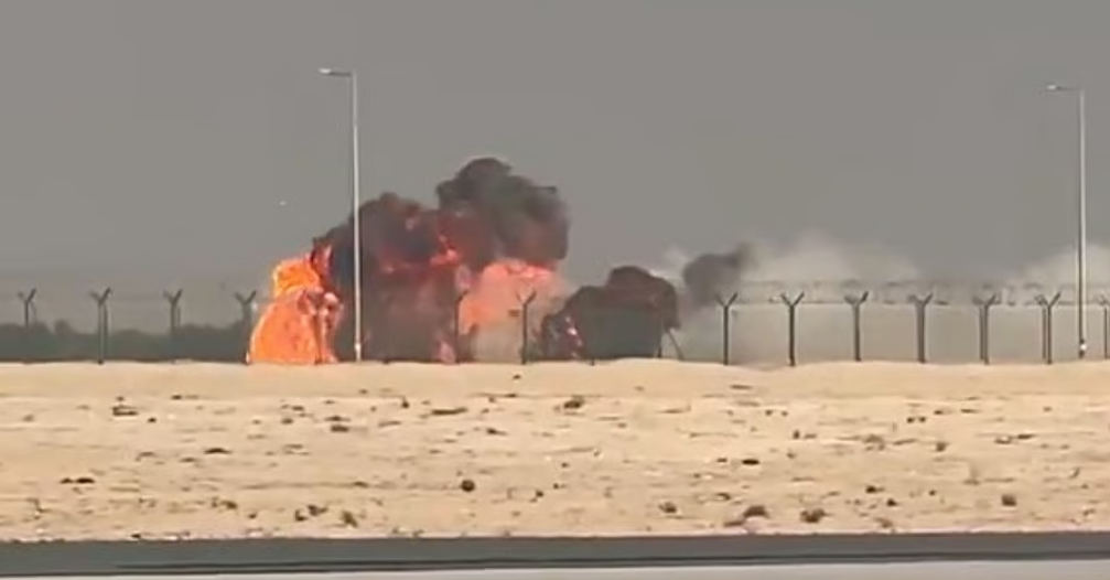 IAF Tejas Jet Crash Dubai Airshow 2025: तेजस विमान दुबई एयर शो में क्रैश दूसरी बार हादसा पूरी खबर IAF Tejas Jet Crash Dubai Airshow 2025